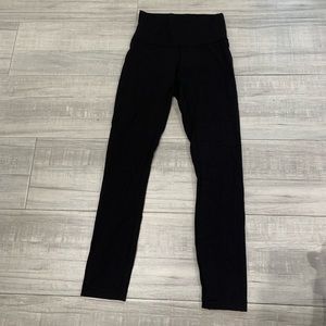 Lululemon black 7/8 align legging